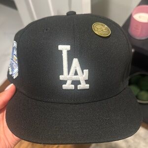 Black LA Cap
